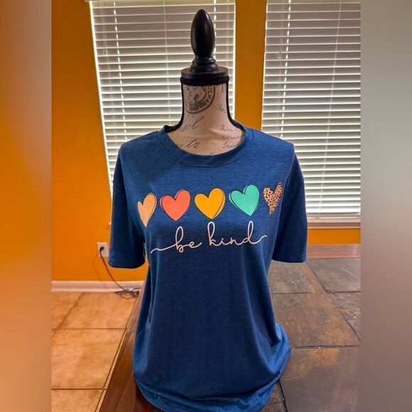 Be Kind hearts shirt - Picture 1 of 5